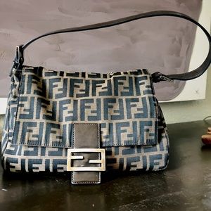 FENDI Zucca Mamma Baguette